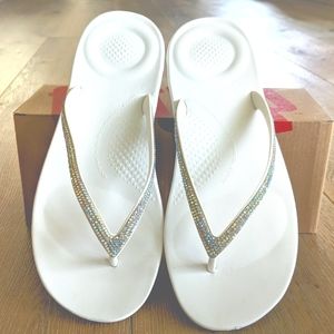 FitFlop Rhinestone Sparkle flip-flops sz 8